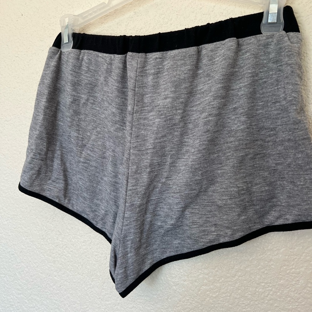 Zaful | Gray and Black Crop Tank Shorts Set - Picture 7 of 10